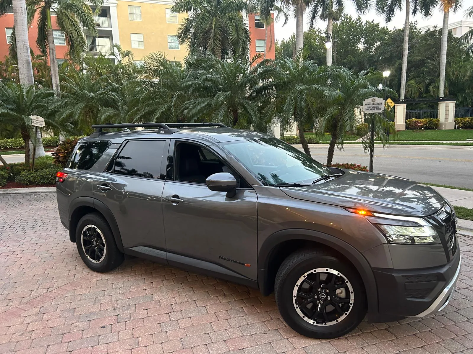 Nissan Pathfinder 2024